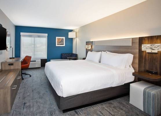 Holiday Inn Express KITTY HAWK – OUTER BANKS by IHG 1
