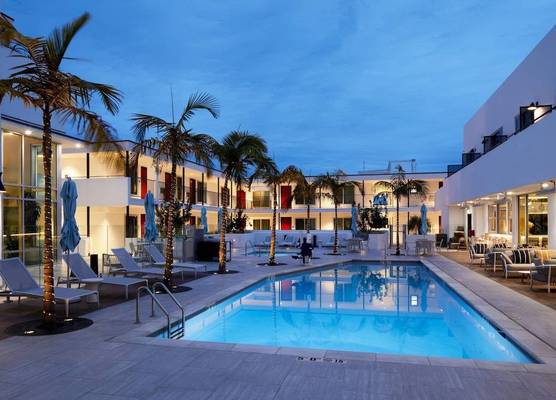 Courtyard by Marriott Santa Barbara Downtown 1