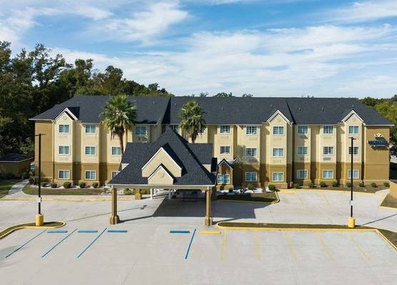 Microtel Inn & Suites by Wyndham of Houma 1