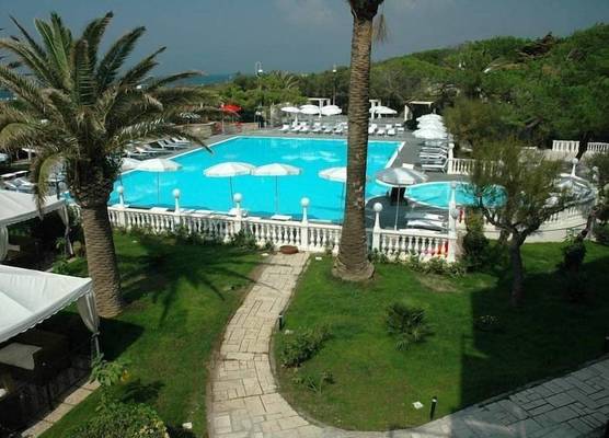 Domizia Palace Hotel 1