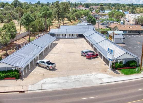 Kiva Motel 1