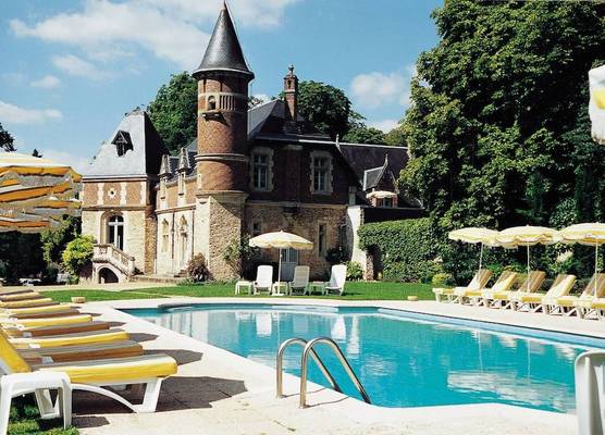 Chateau d'Esclimont 1