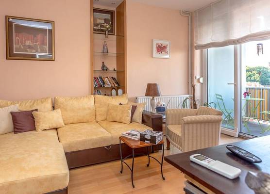 Art Deco Apartment 1