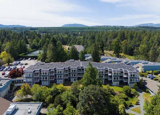 Pacific Shores Resort & Spa 1