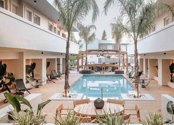 More Meni Residence & Suites 1