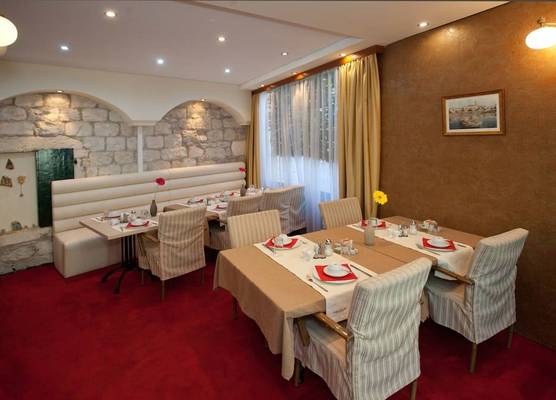 Authentic Luxury Rooms 1