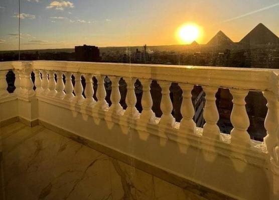 Heaven Pyramids View Apartment 1