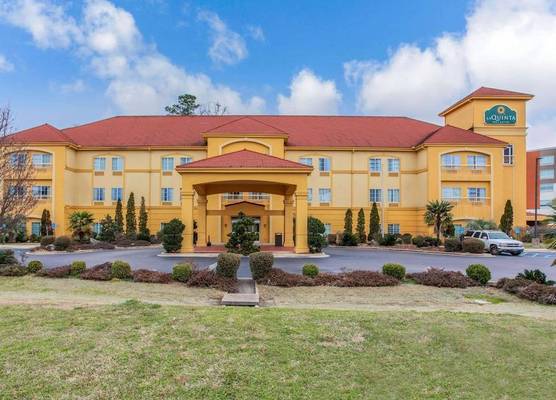 La Quinta Inn & Suites by Wyndham Fultondale Birmingham N 1