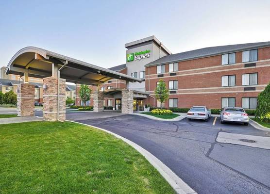 Holiday Inn Express ROMULUS / DETROIT AIRPORT by IHG 1