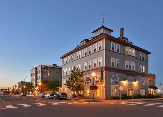 Majestic Inn and Spa 1