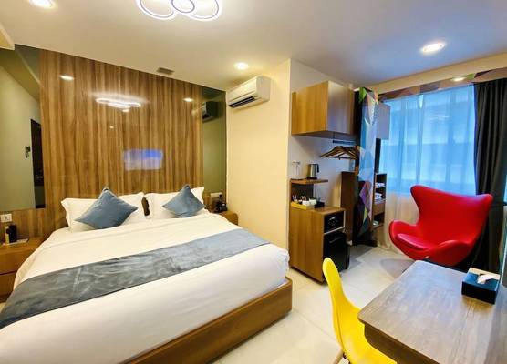 five6 Hotel Splendour 1
