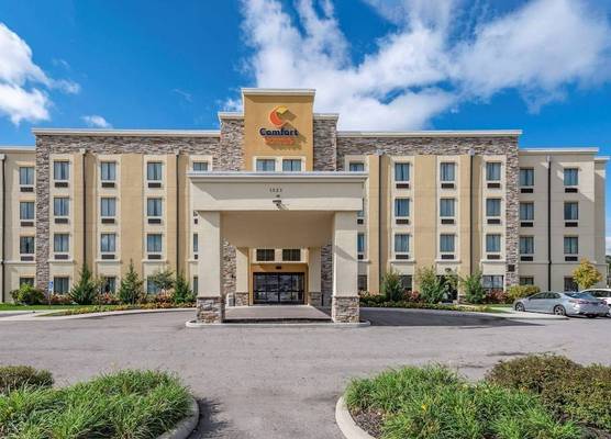 Comfort Suites Columbus Airport 1