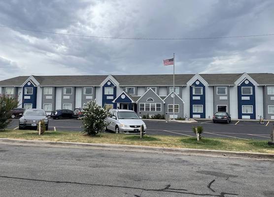 Microtel Inn & Suites by Wyndham Ardmore 1