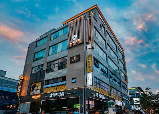 Hotels One 1