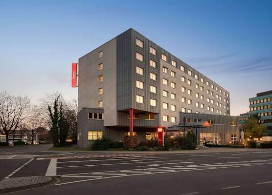 Ramada by Wyndham Bottrop City 1