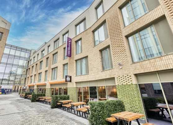 Premier Inn London Southwark - Southwark Station 1