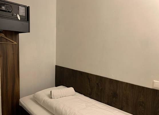 Dam Hotel 1