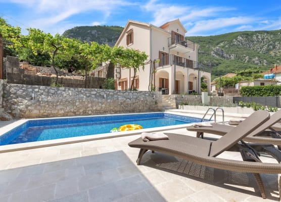 Apartments Mezini 11 1