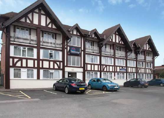 Travelodge Birmingham Sheldon 1