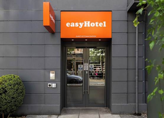 easyHotel Belfast 1