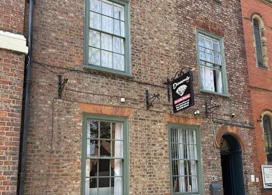 Diamonds Inn 1
