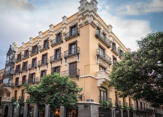 Plaza Mayor Suites & Apartments 1