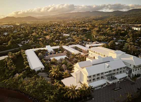 Sheraton Samoa Aggie Grey's Hotel & Bungalows 1