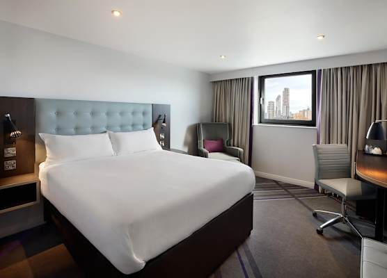 Premier Inn Guernsey St Peter Port - Admiral Park 1