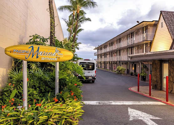 Pacific Marina Inn Airport Hotel 1