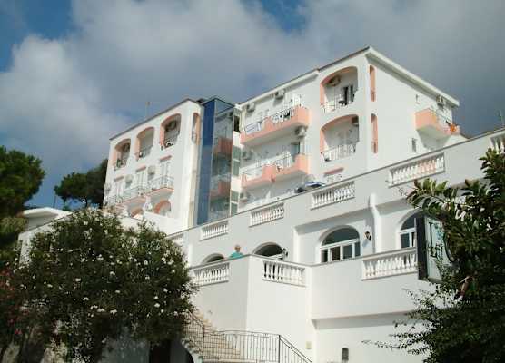 Hotel La Ginestra 1