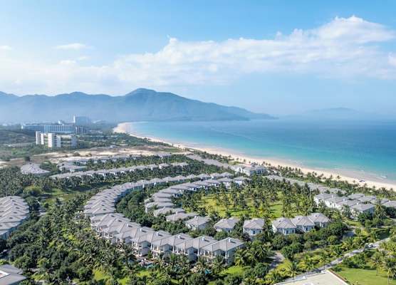 Meliá Vinpearl Cam Ranh Beach Resort 1