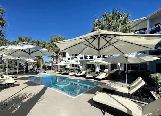 Grace Bay Suites 1