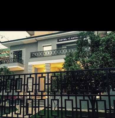 Hotel Antigone 1