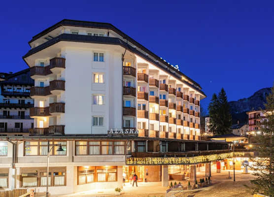Hotel Alaska Cortina 1
