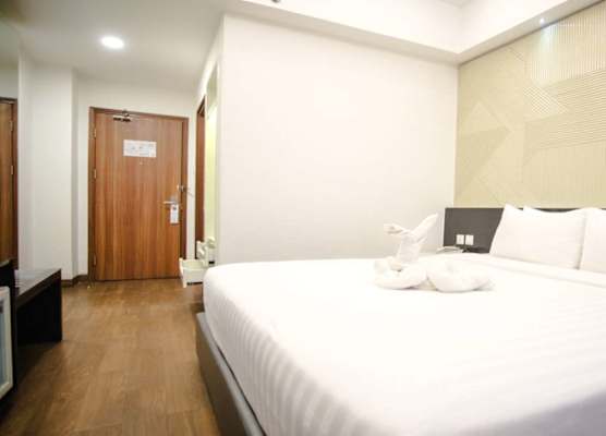 Golden Tulip Essential Makassar 1