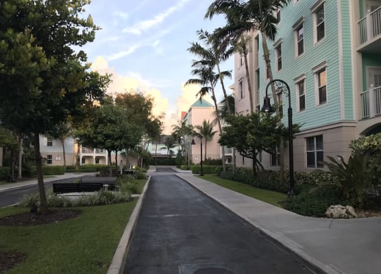 Harborside Resort & Vacation Rentals at Atlantis 1