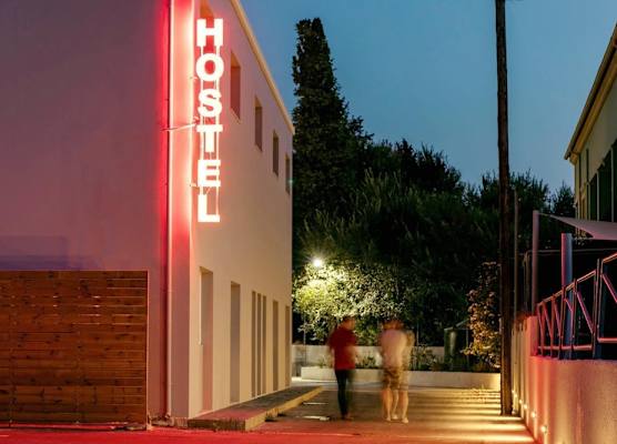 Local Hostel & Suites 1