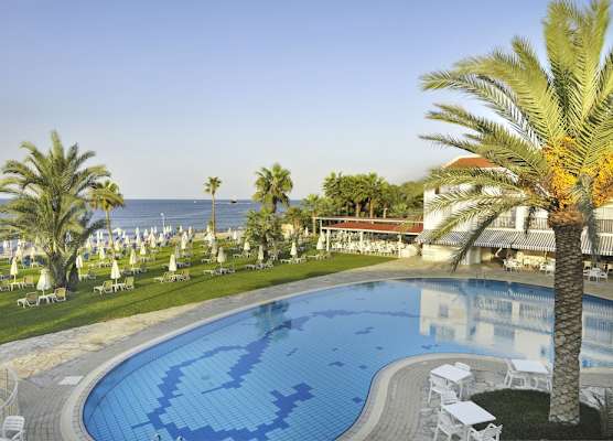 Akti Beach Hotel & Village Resort 1