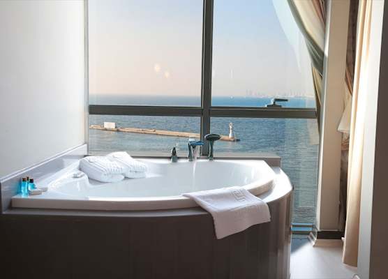 Pasaport Pier Hotel 1