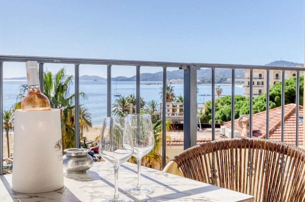 Lille - Le Lavandou - Anglade Hotel - Le Lavandou
