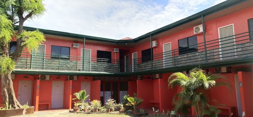 Bordeaux - Mactan - Max Travellers Inn by RedDoorz - Mactan