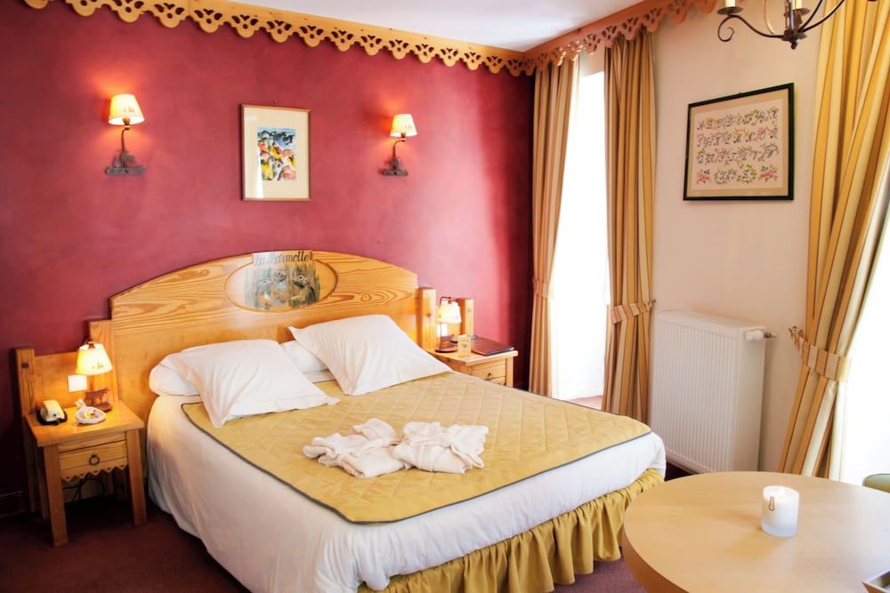 Paris - Pyrénées - Hôtel Le Bois Joli - Pyrénées