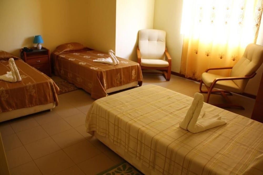 Paris - Mindelo, Île de São Vicente - Hotel Lazareto - Mindelo, Île de São Vicente