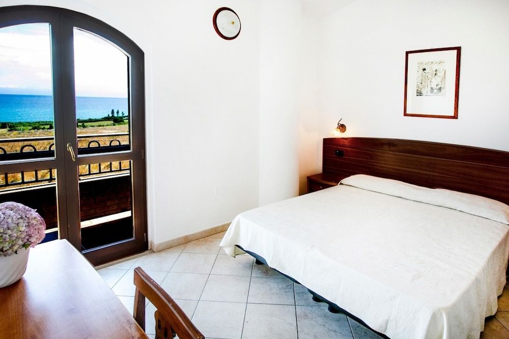 Paris - Zambrone - Hotel Gran Duca - Zambrone