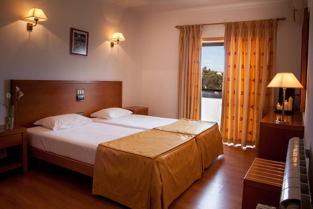 Paris - Fátima - Hotel Santa Mafalda - Fátima