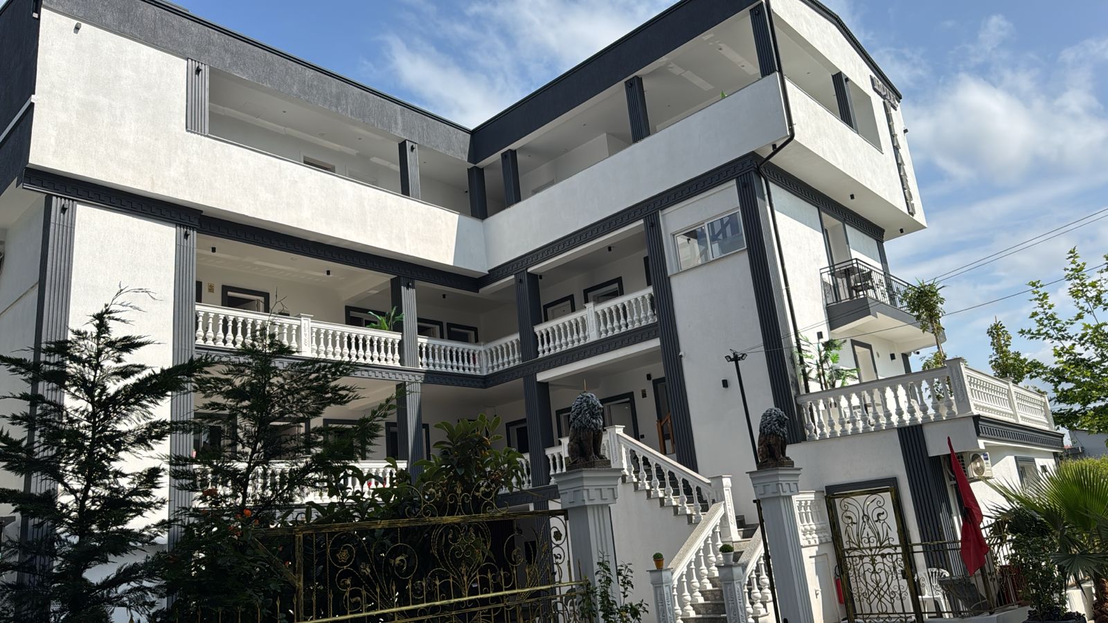 Nice - Durrës - Hotel Vila Aaron - Durrës