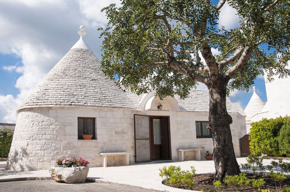 Paris - Locorotondo - Trulli Loco - Locorotondo