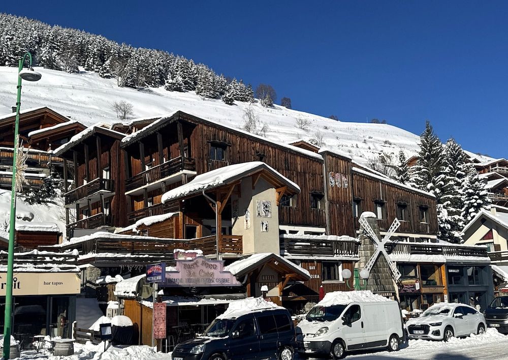 Paris - Les Deux Alpes - Logis Hôtel Le Cairn - Les Deux Alpes