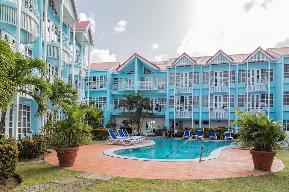Paris - Gros Islet - Bay Gardens Marina Haven - Gros Islet