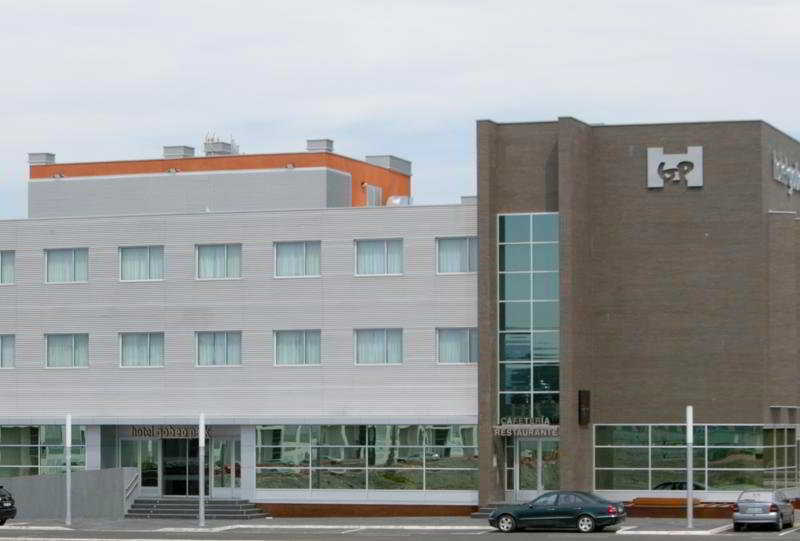 Paris - Vitoria-Gasteiz - Gobeo Park - Vitoria-Gasteiz